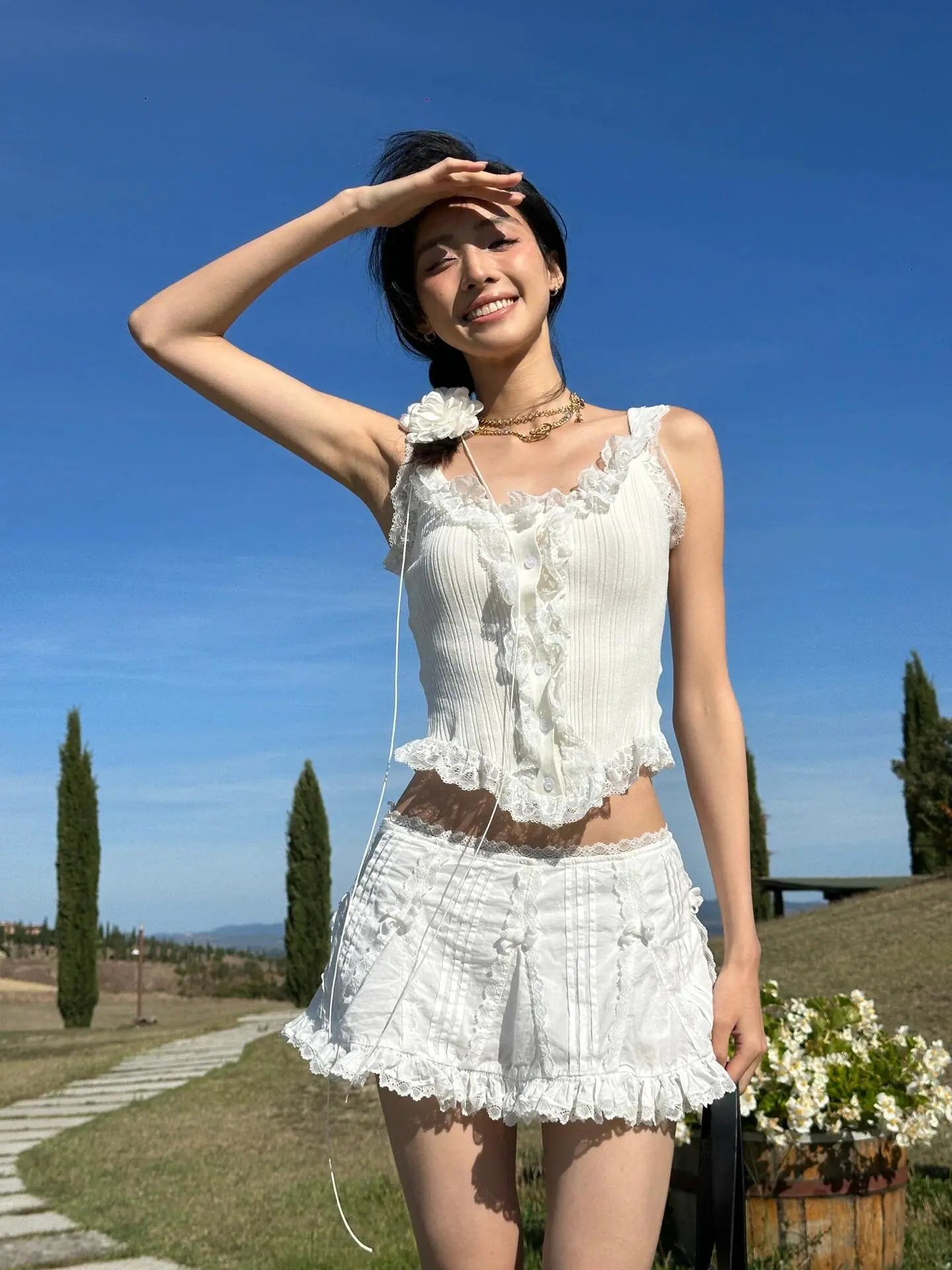 White Lace Trim Sweetheart Tank Top - Velanocta