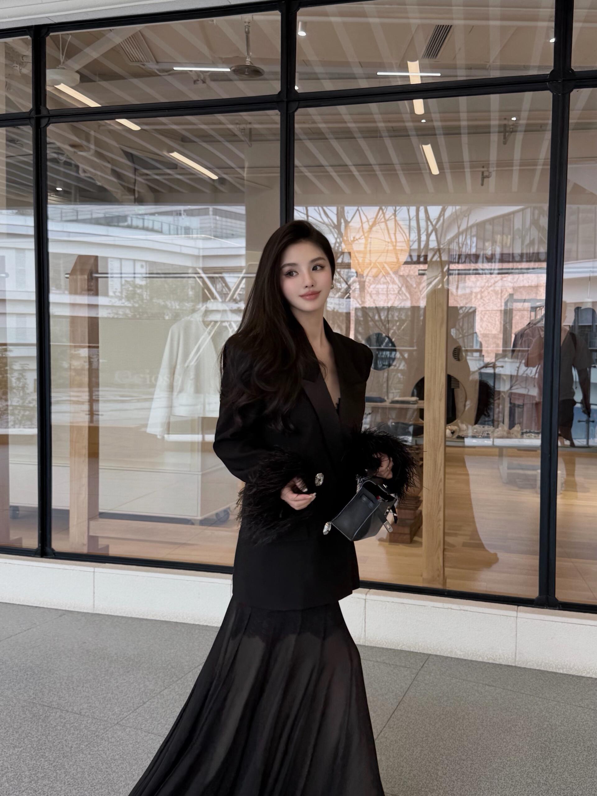 Feather-Cuff Tailored Blazer