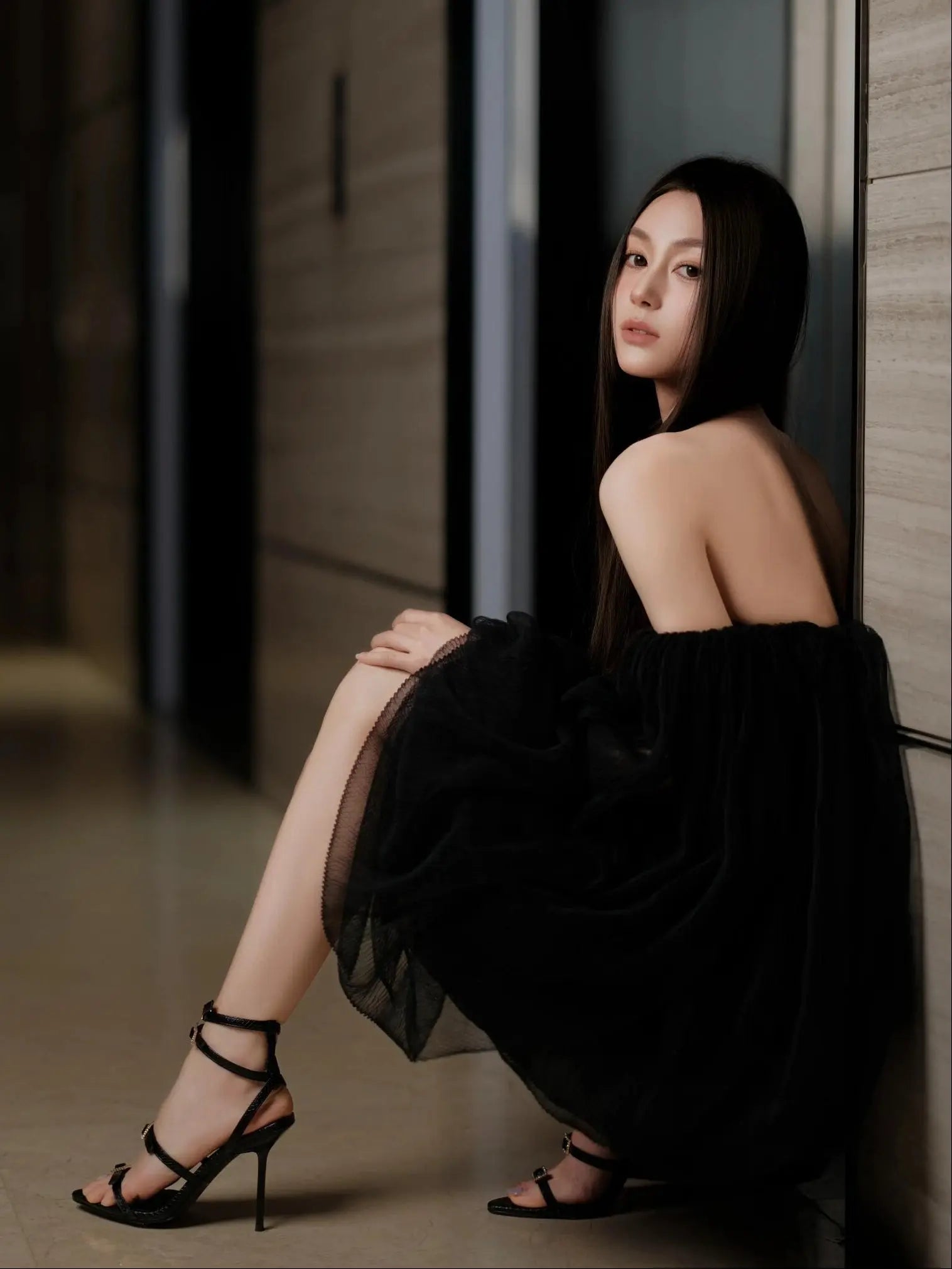 Off-Shoulder Rosette Mesh Bubble Dress - Velanocta