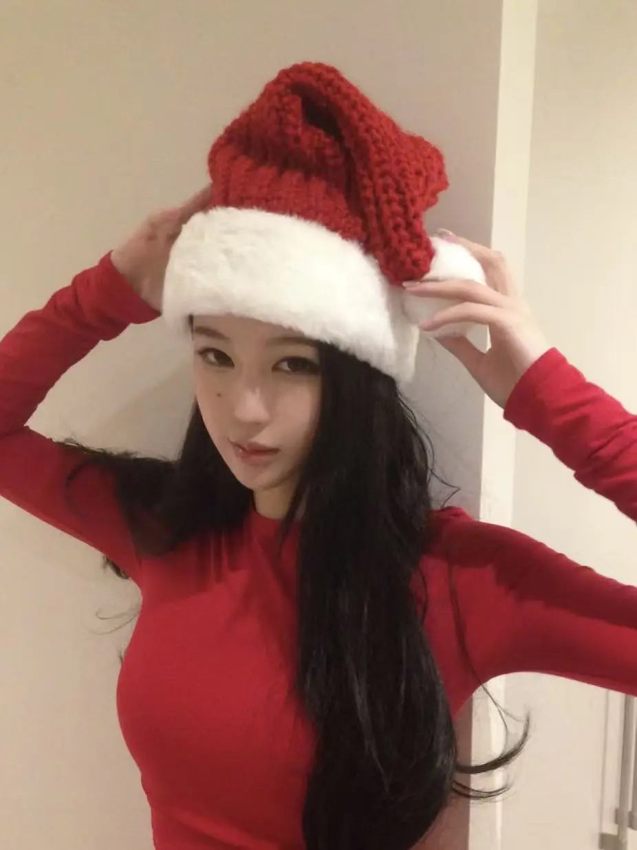 Festive Red Knit Christmas Top - Velanocta