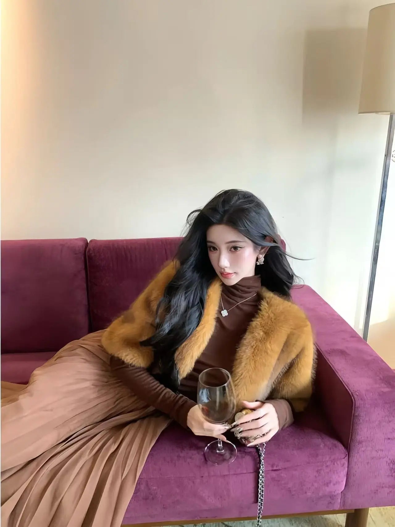 Luxury Eco Faux Fur Cropped Jacket - Velanocta