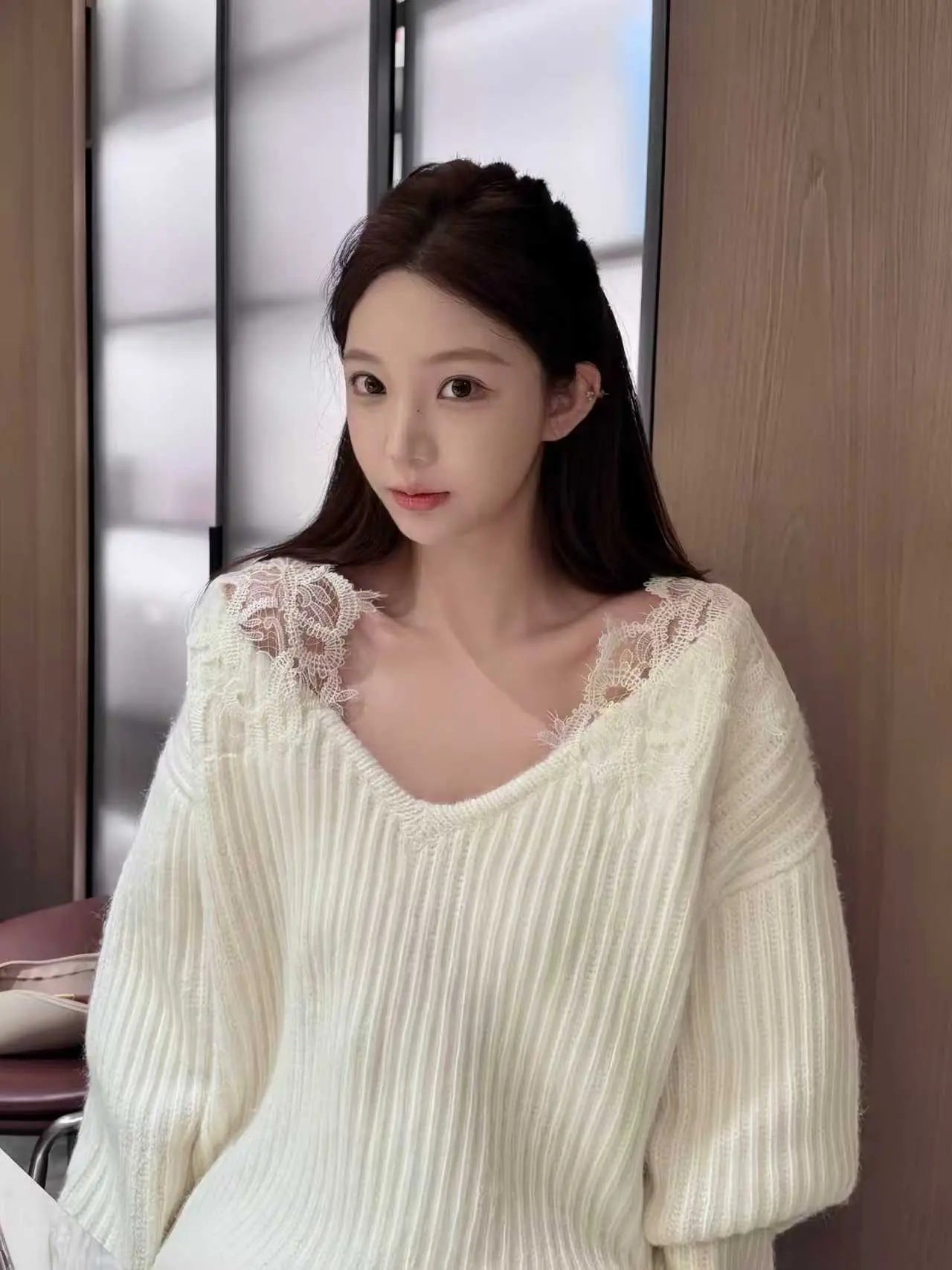 Relaxed Fit Lace V neck Sweater with Ribbed Detail - Velanocta