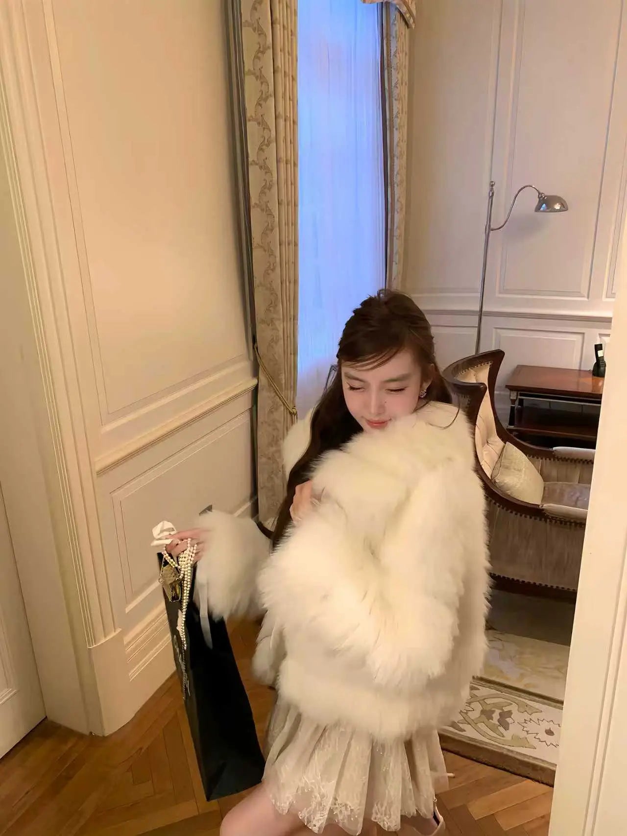 Fox Fur Coat Oversized Lapel Style - Velanocta