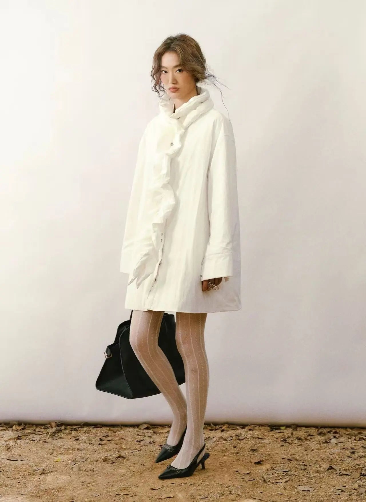 White High-Neck Ruffled Down Coat with Detachable Collar - Velanocta