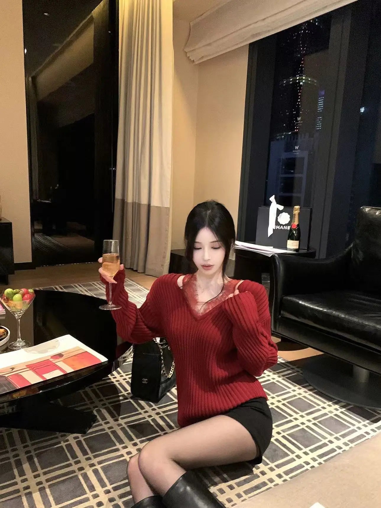 Lace-Trim Ribbed V-Neck Knit Top - Velanocta