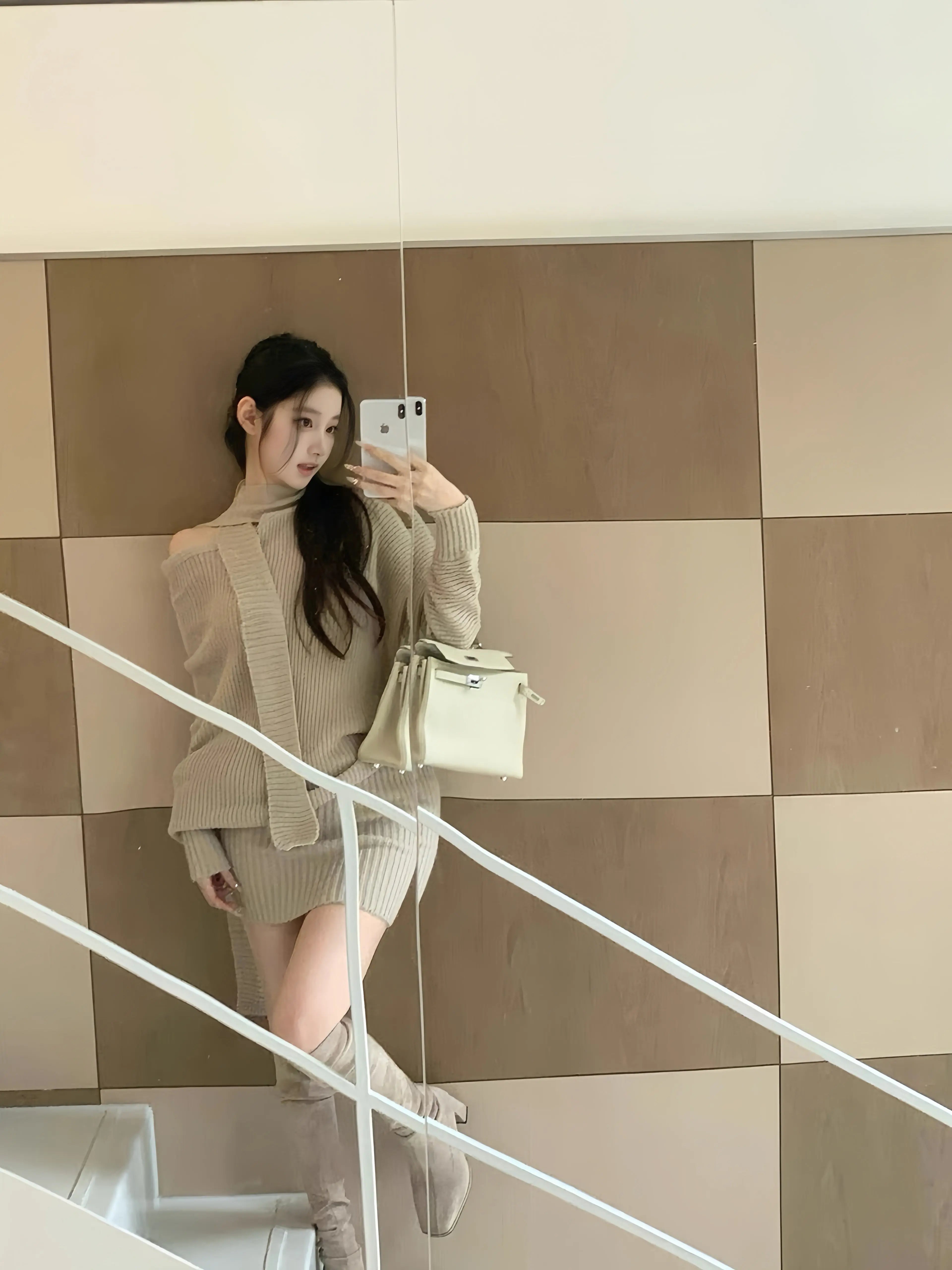 Scarf-Neck Off-Shoulder Ribbed Knit Mini Dress - Velanocta