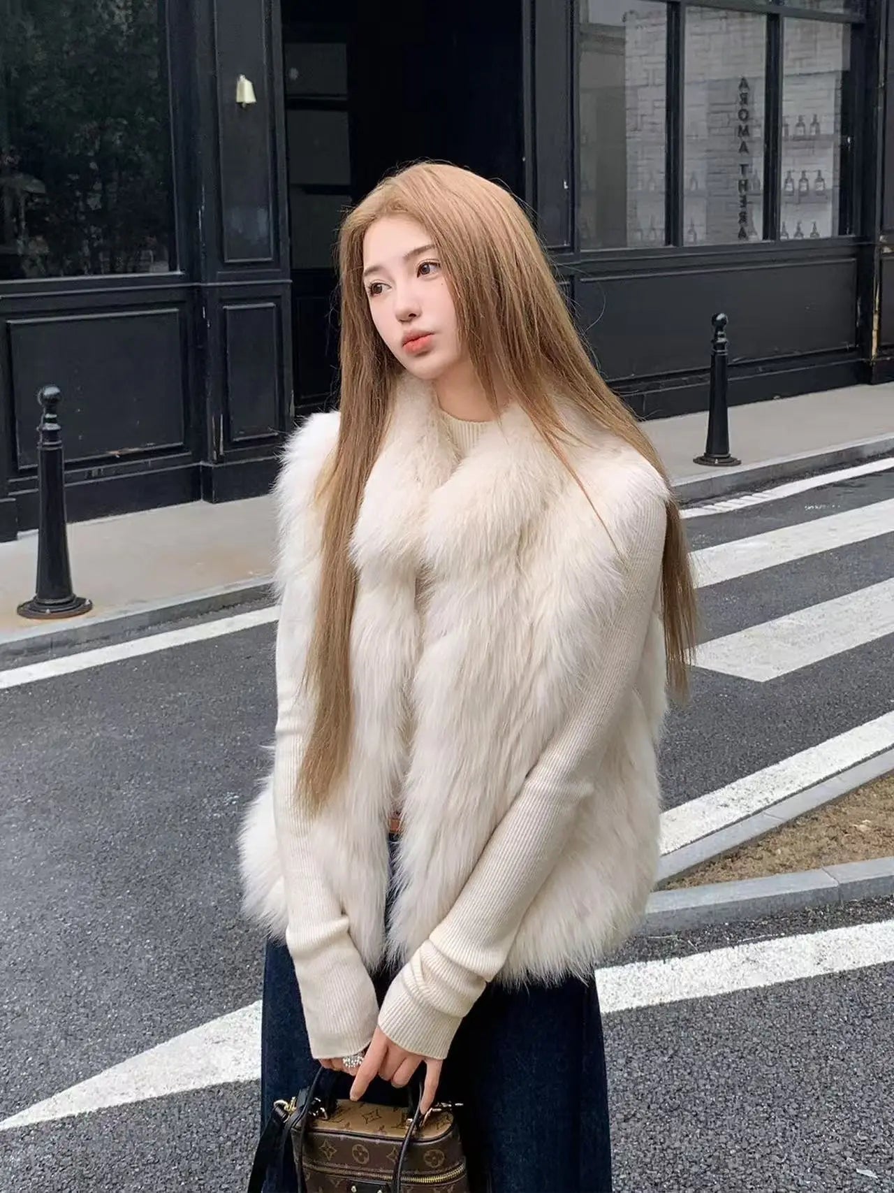 Panelled Fox Fur Stand-Collar Vest - Velanocta