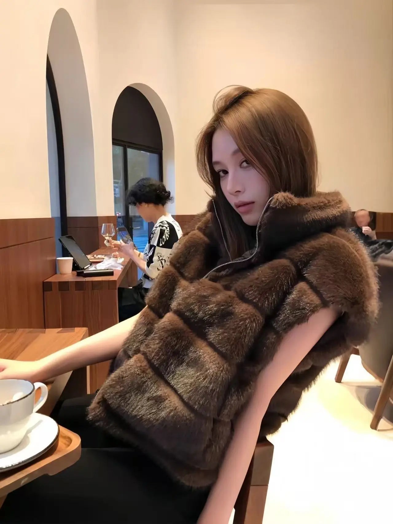 Two-Way Eco Faux Fur Vest - Velanocta