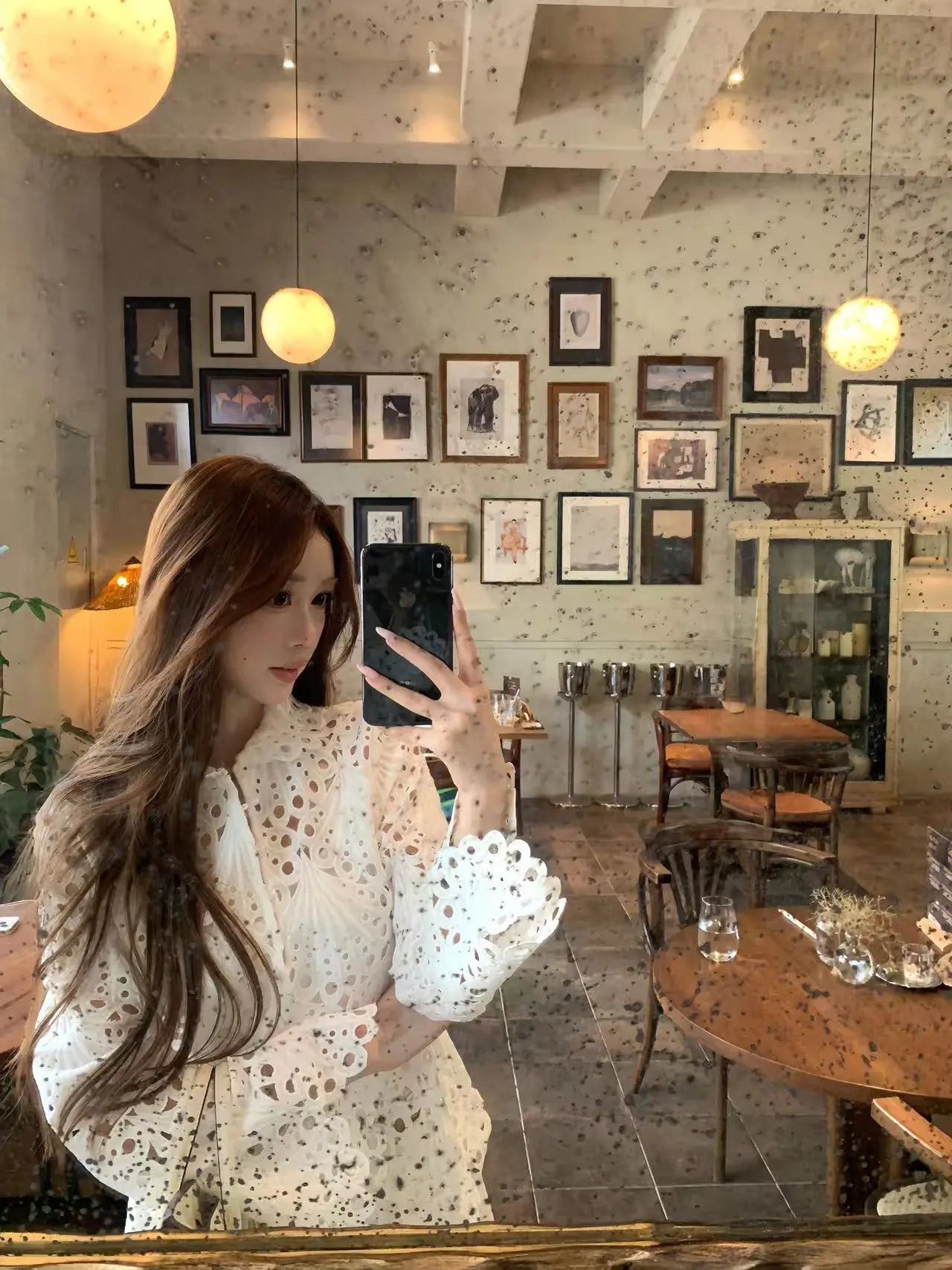 Lumière Lace Cut-Out Blouse - Velanocta