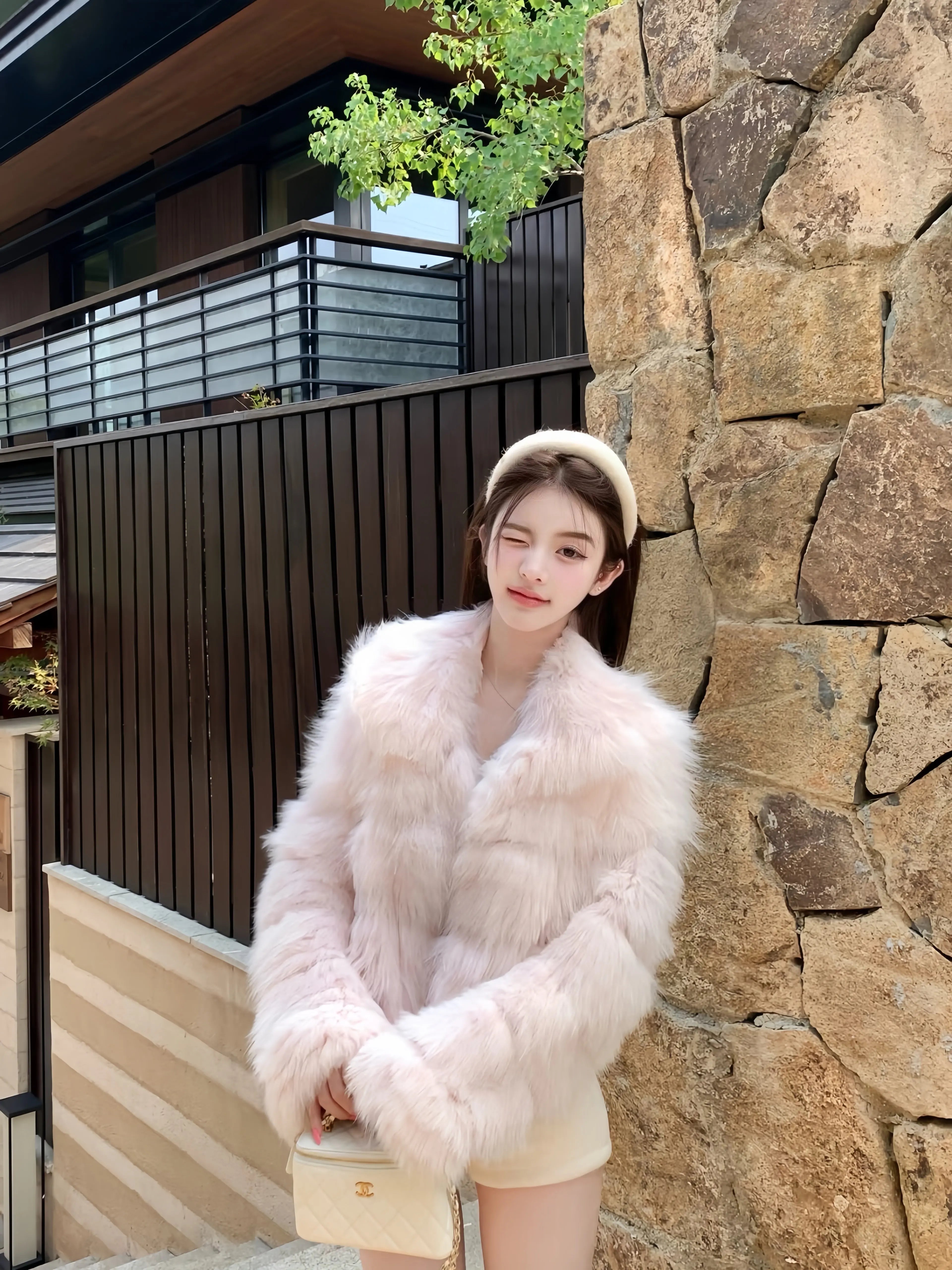 Fox Fur Coat Oversized Lapel Style - Velanocta