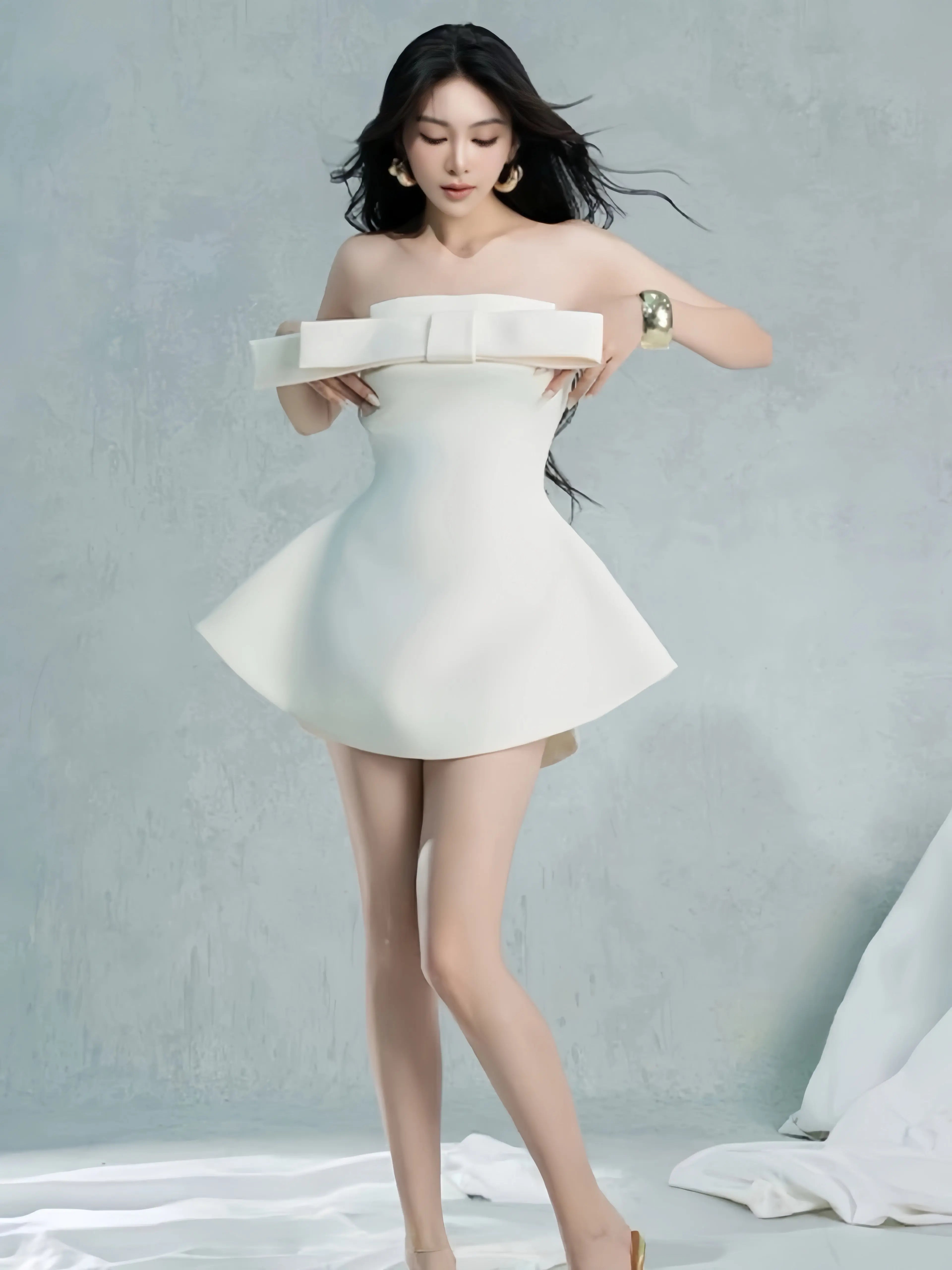 Bow-Detail Sculpted Mini Dress - Velanocta