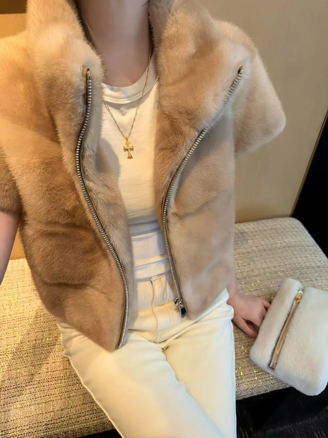Luxury Eco Faux Fur Vest - Velanocta