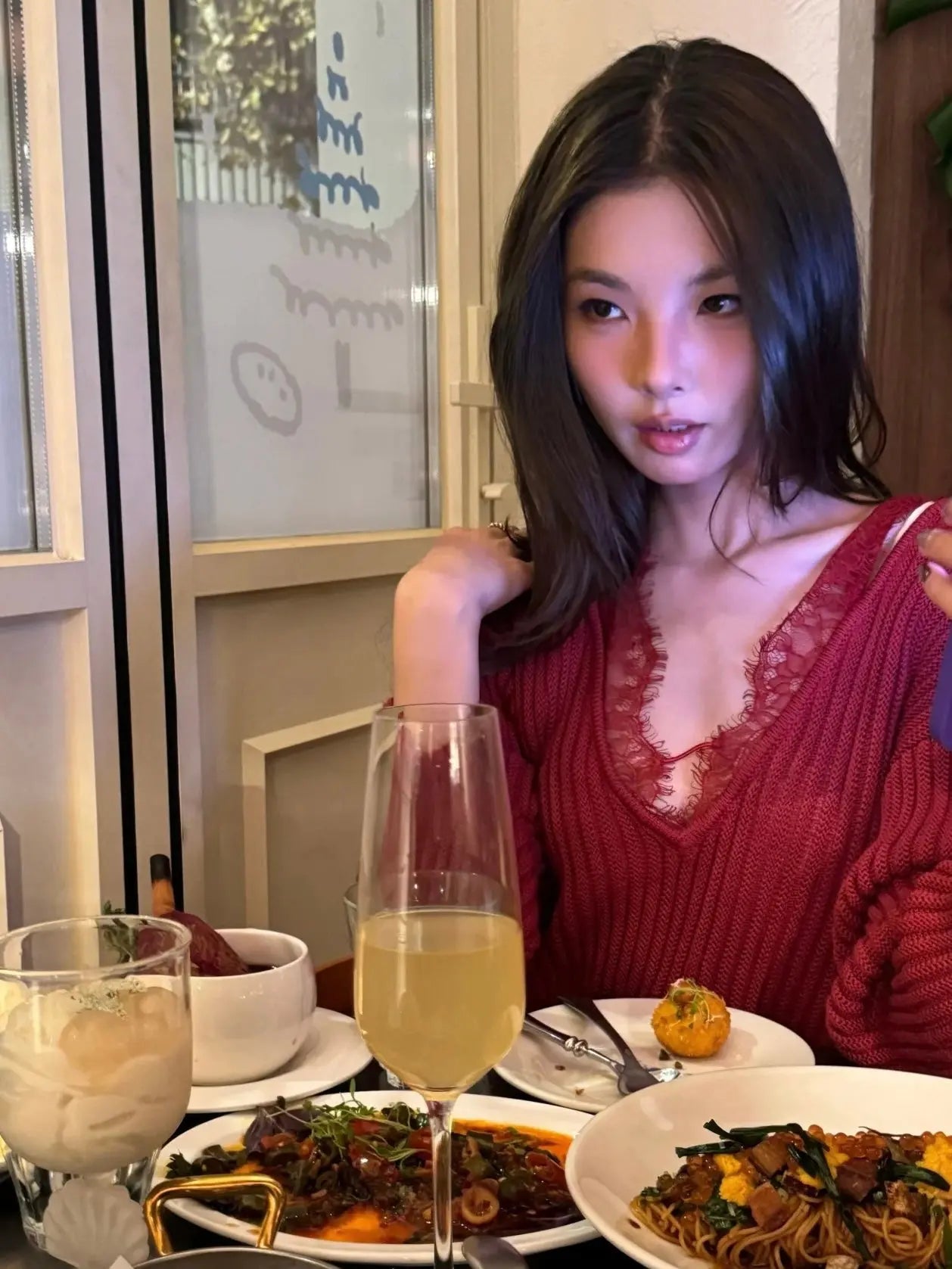 Lace-Trim Ribbed V-Neck Knit Top - Velanocta