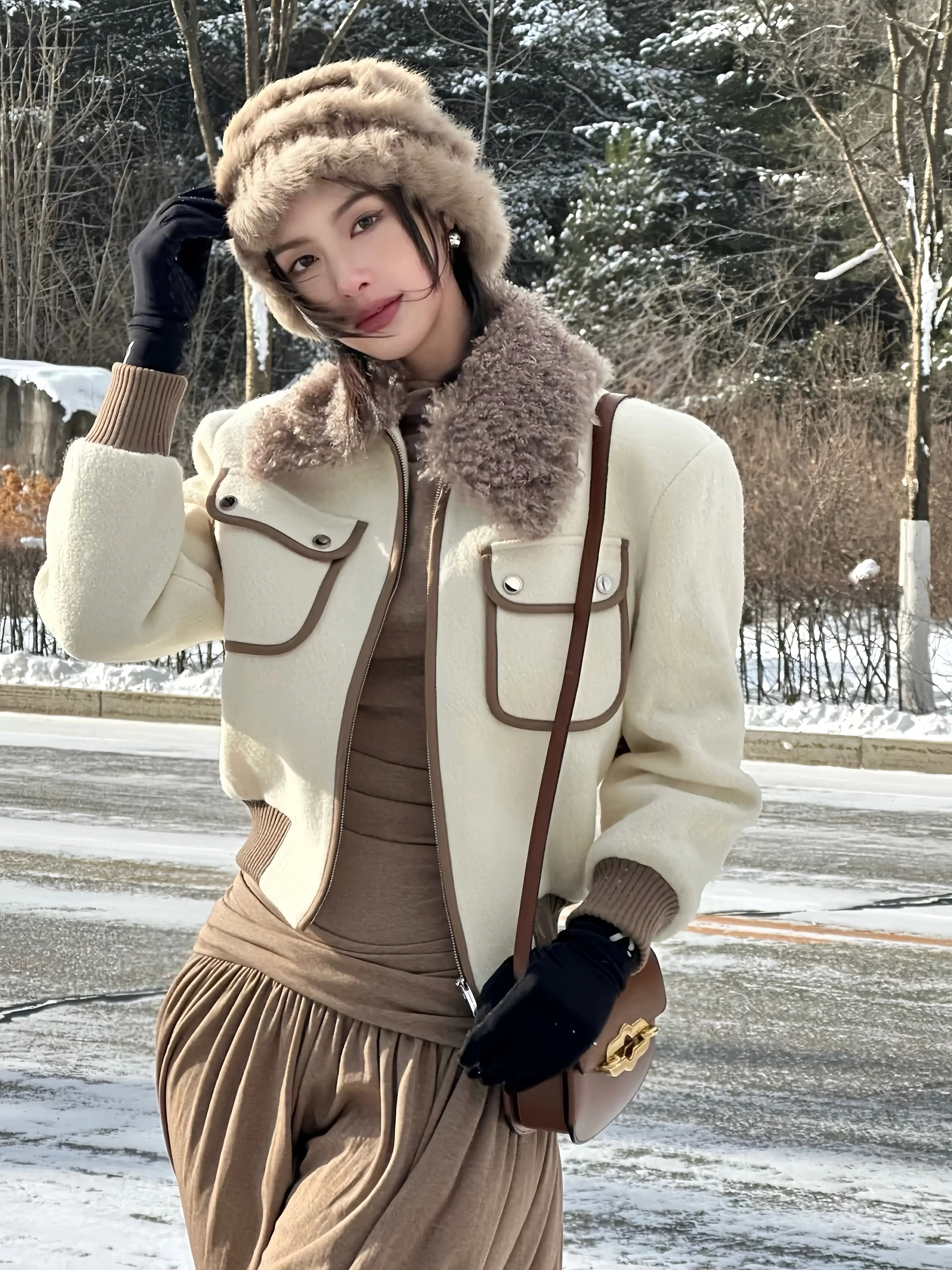 Faux Fur Collar Cropped Jacket - Velanocta