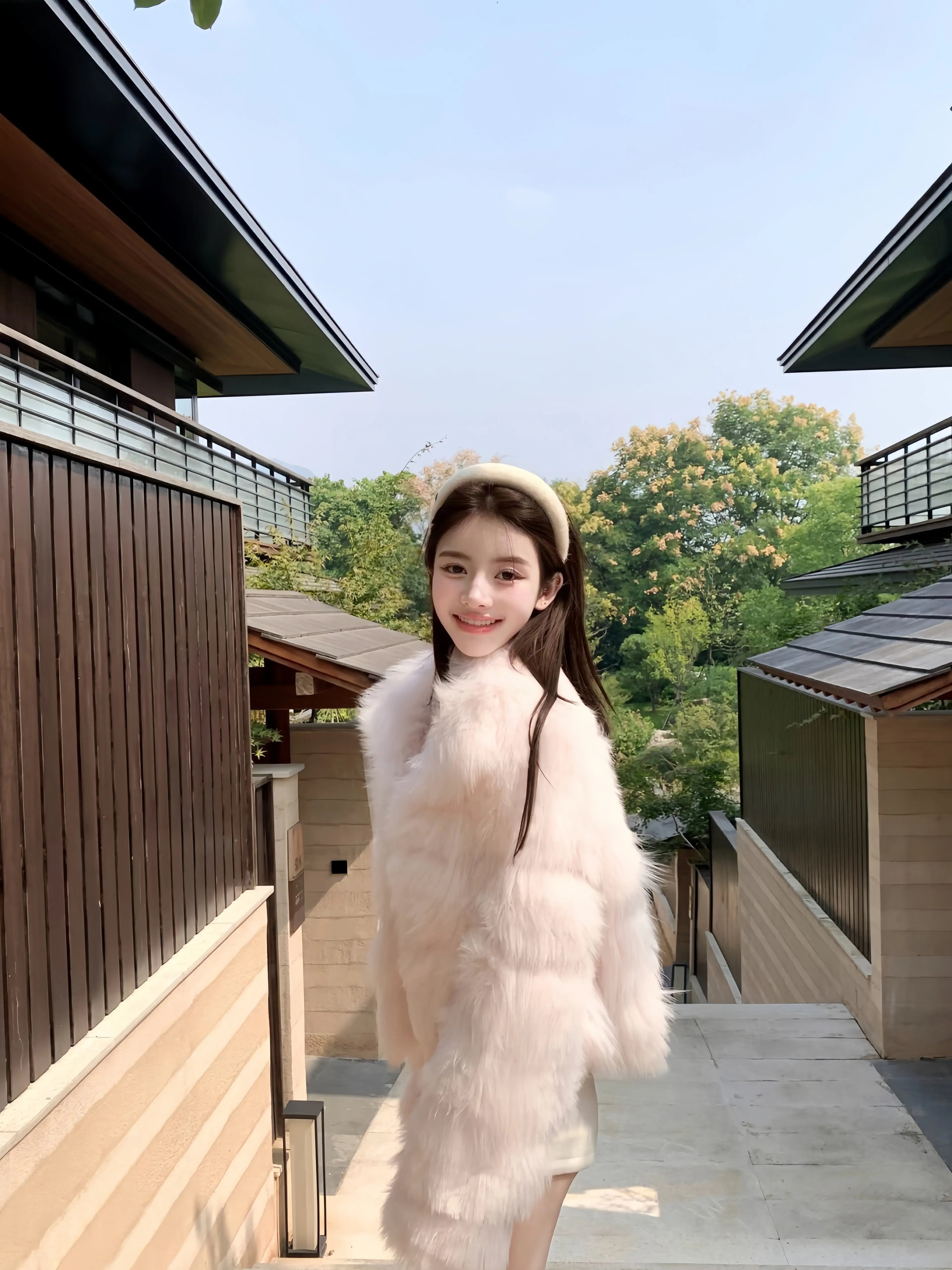 Fox Fur Coat Oversized Lapel Style - Velanocta