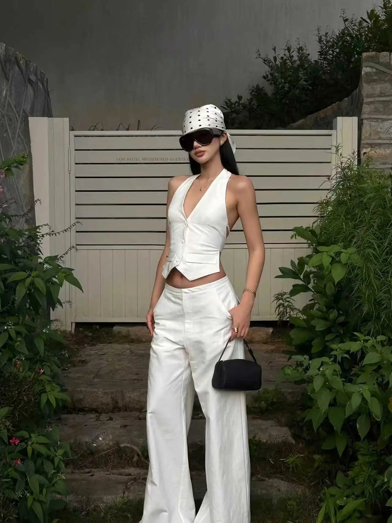 Tailored Halter Vest & Wide-Leg Trousers Set - Velanocta