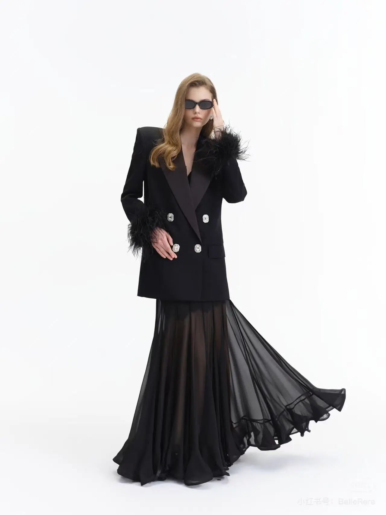 Feather-Cuff Tailored Blazer - Velanocta