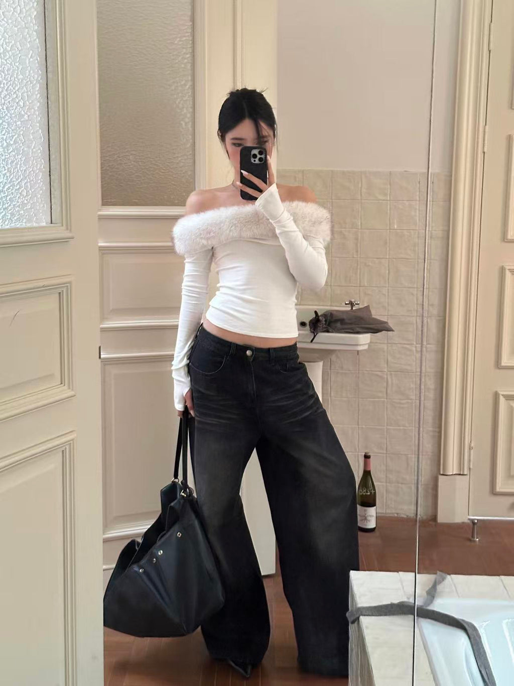 Shibuya Fuzzy Off-Shoulder Slim Tee