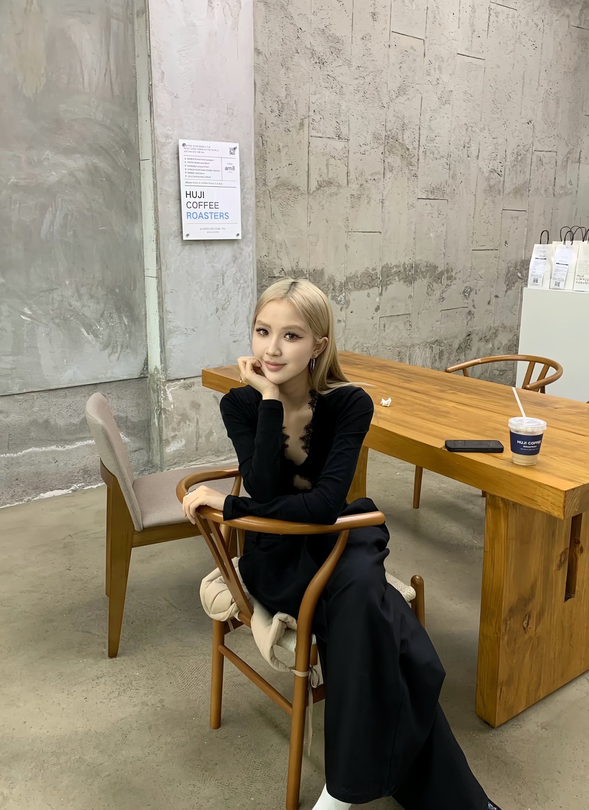 Lace-Trim Knotted V-Neck Long Sleeve Top