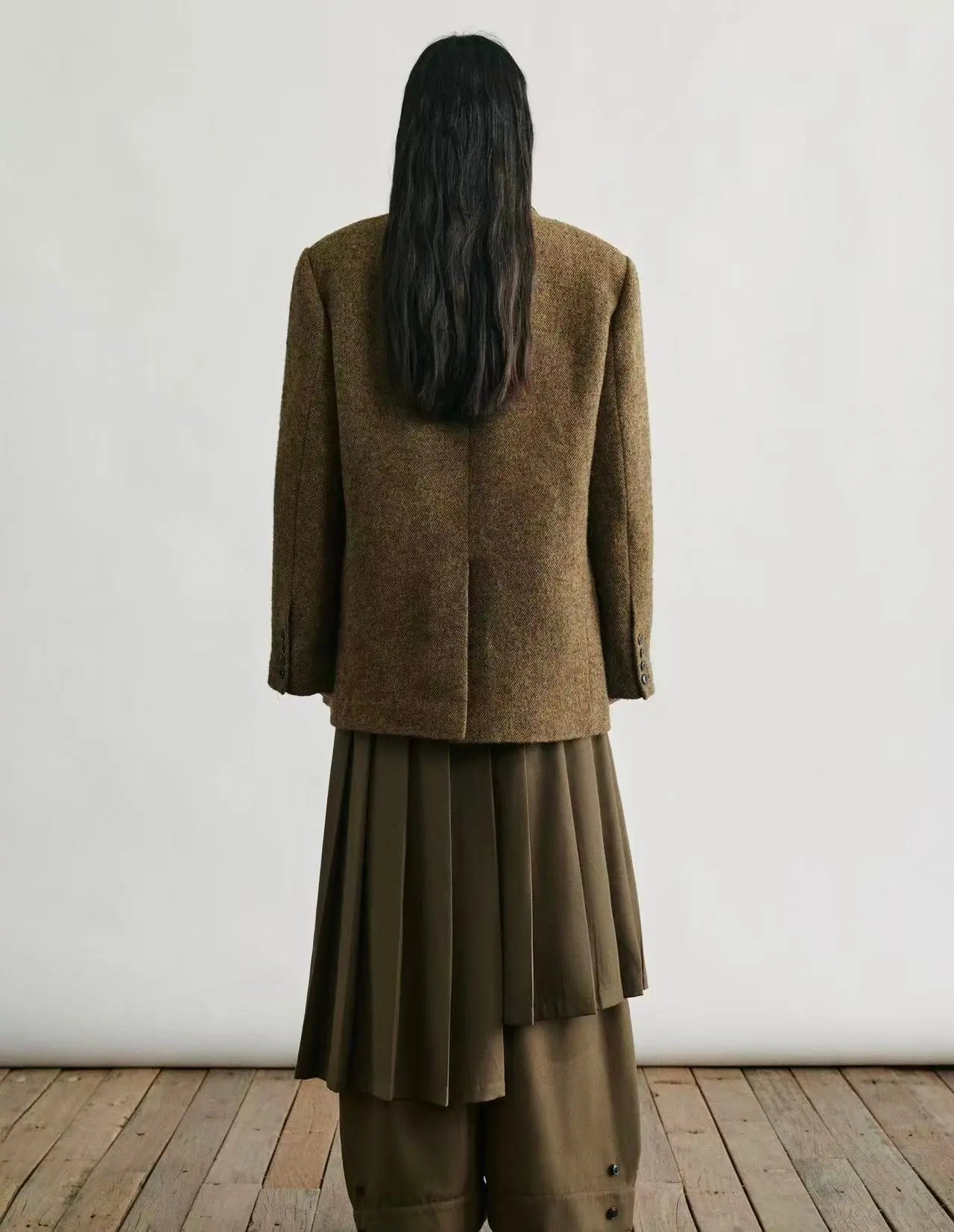 Wool-Blend Structured T-Shaped Blazer Coat - Velanocta