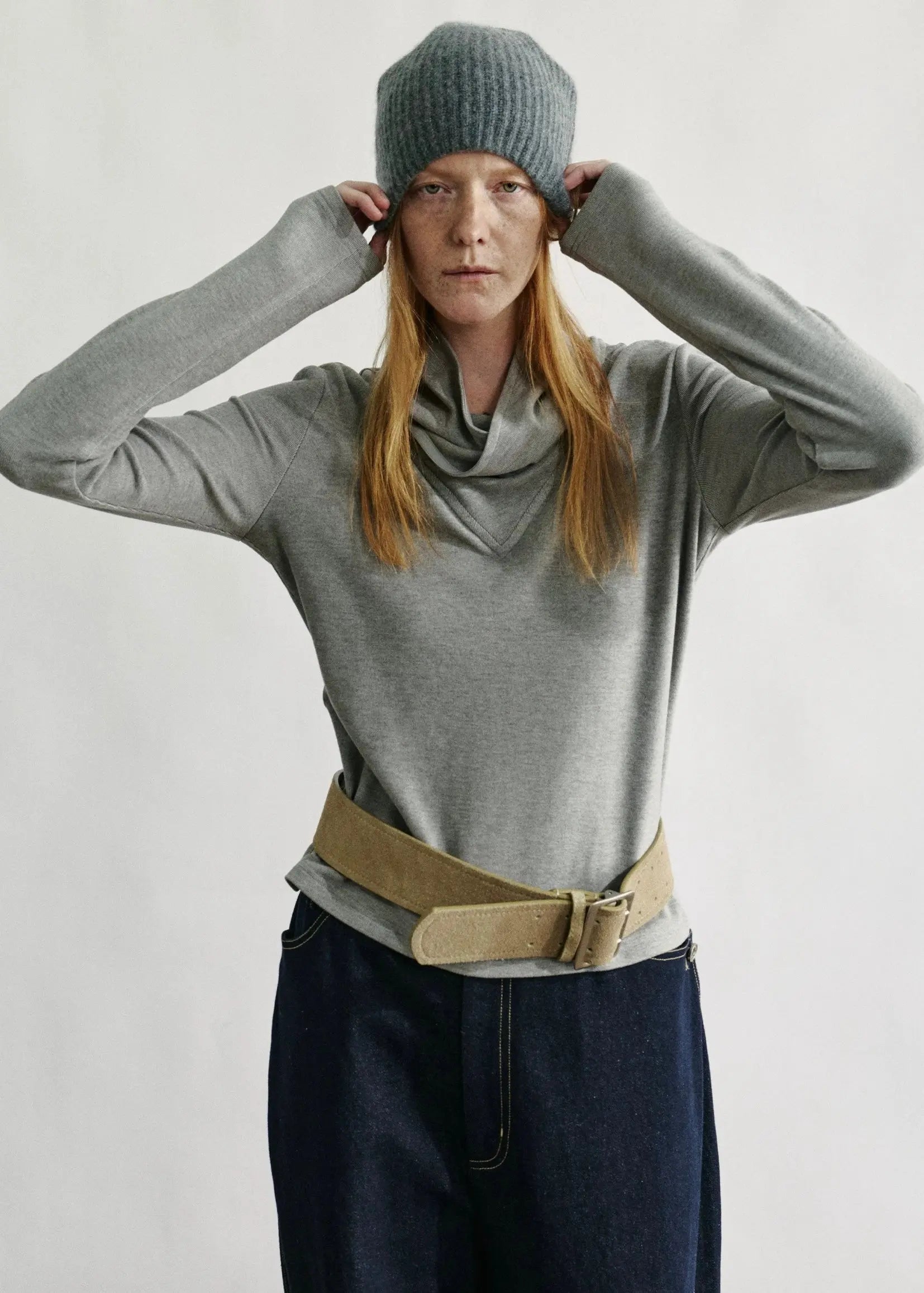 Front view of women's fleece top in dusty rose color - Velanocta