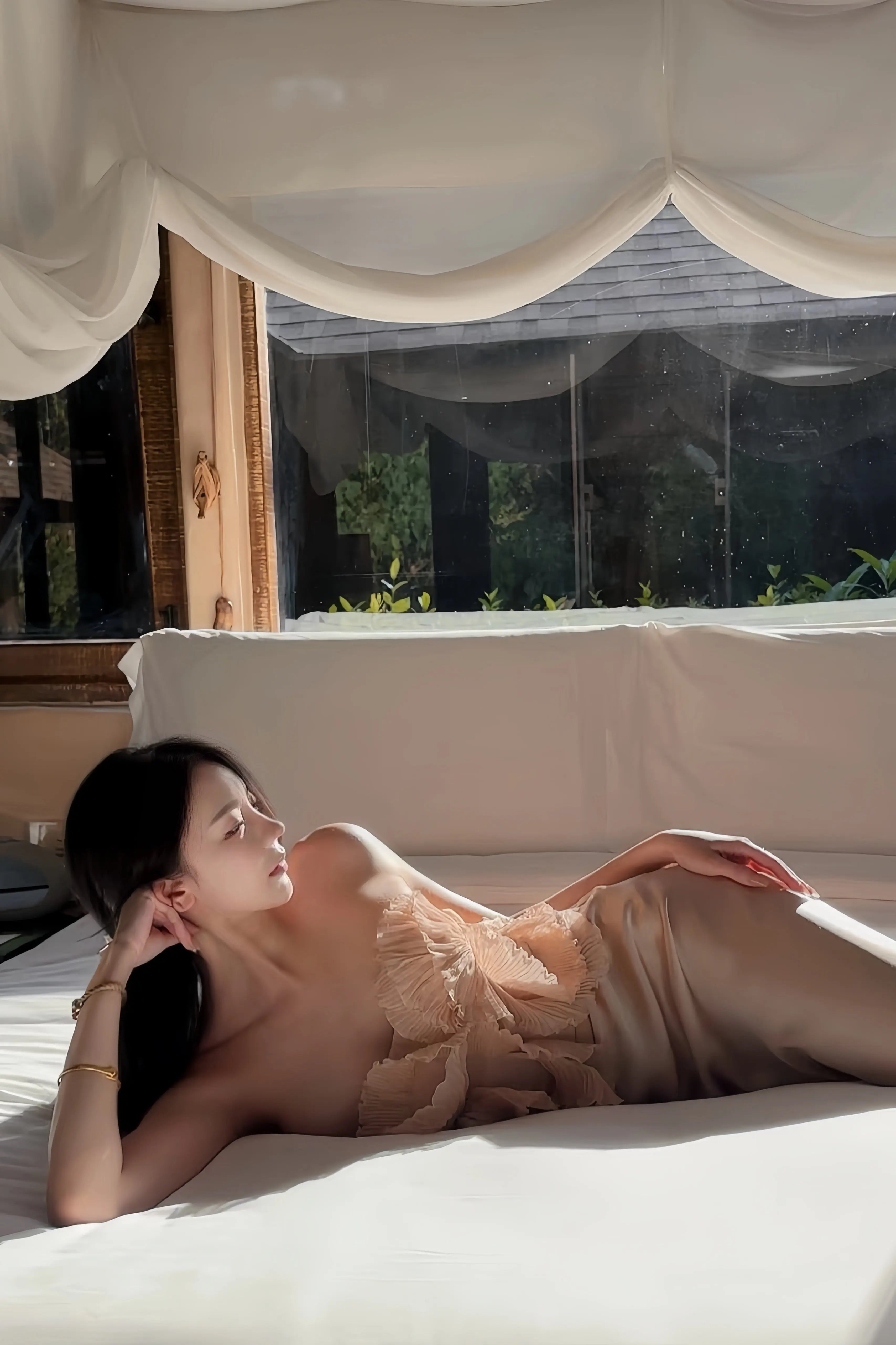 French Style Strapless Lace Ruffle Top - Velanocta