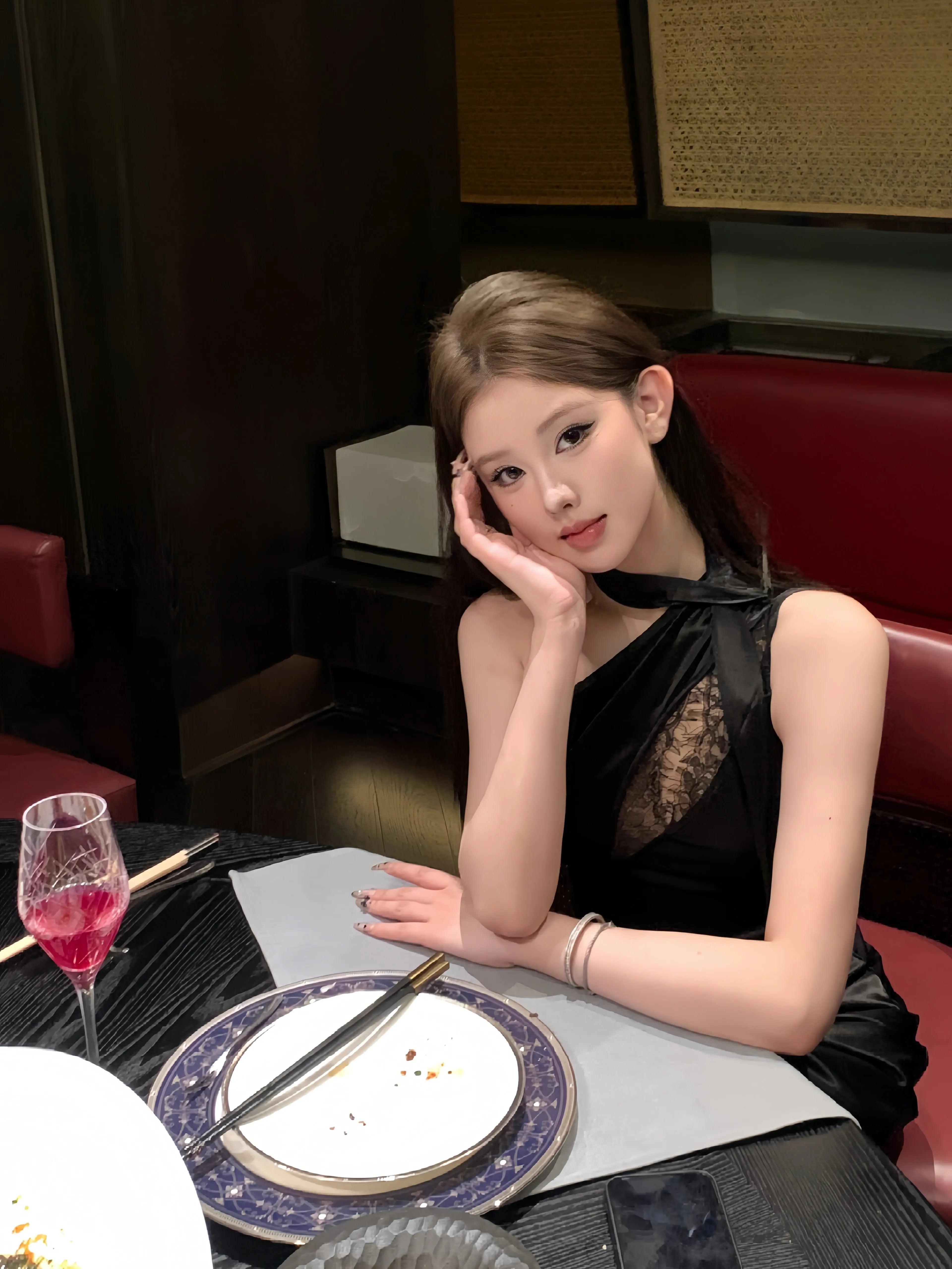 Lace Panel Satin Sleeveless Top - Velanocta